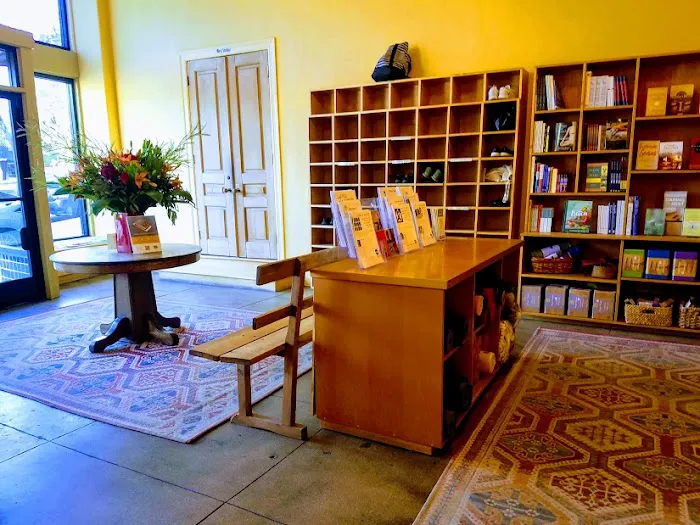 Yoga House Picture 8