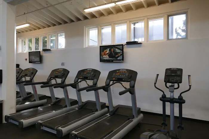 Rush Gymnasium Picture 3