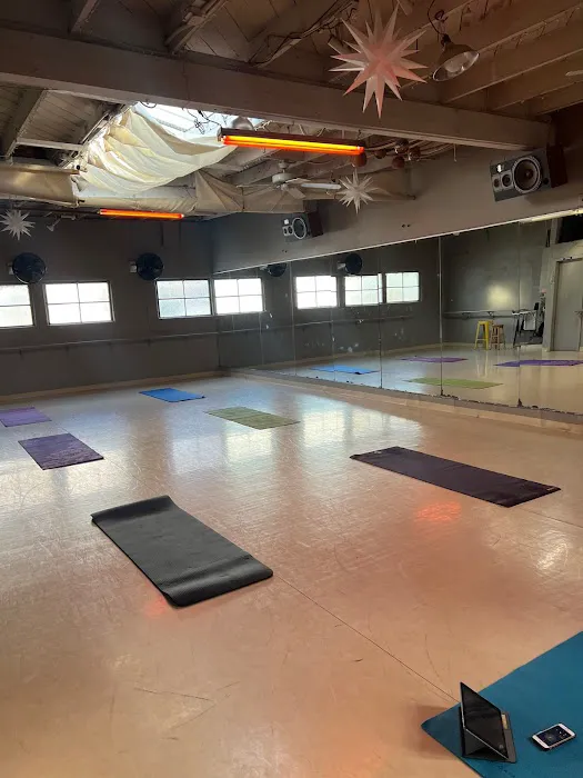 Kundalini Silverlake Picture 2