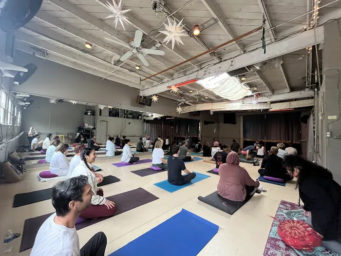 Kundalini Silverlake Picture 5