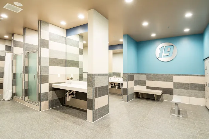 Fitness 19 Picture 2