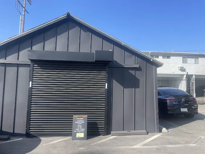 Y7 Studio Silver Lake Picture 3