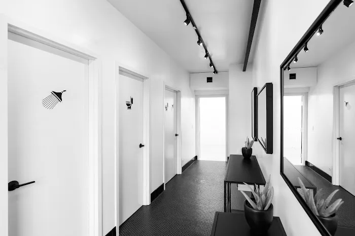 Y7 Studio Silver Lake Picture 6