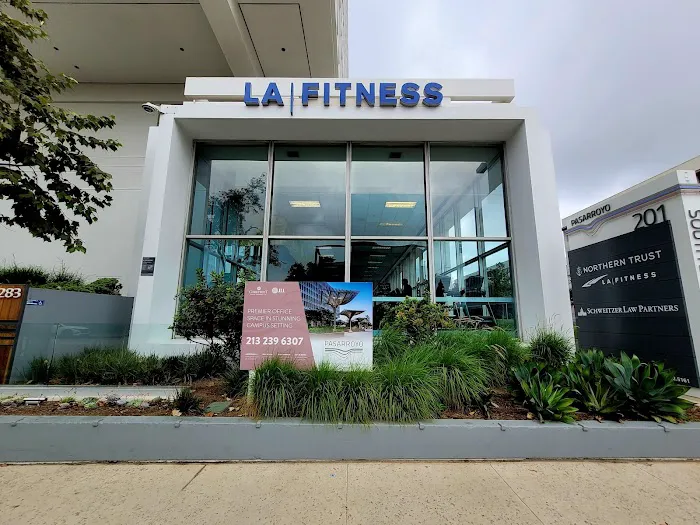 LA Fitness Picture 10