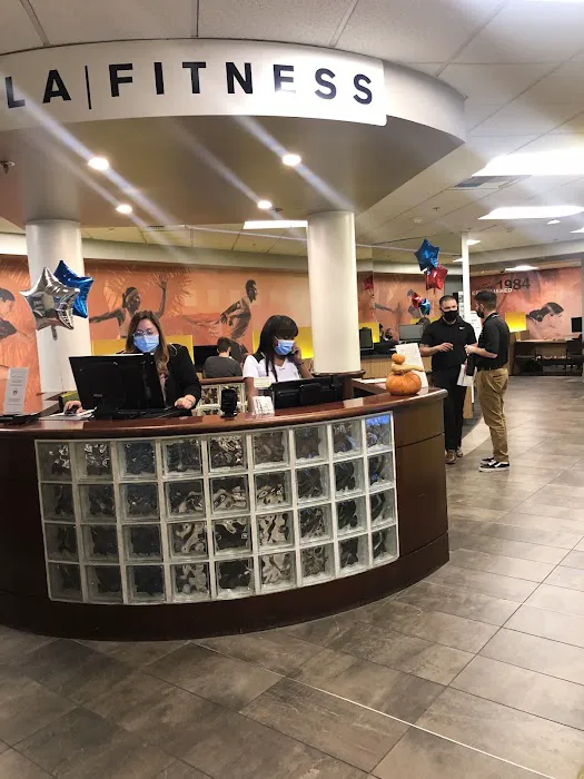 LA Fitness Picture 6