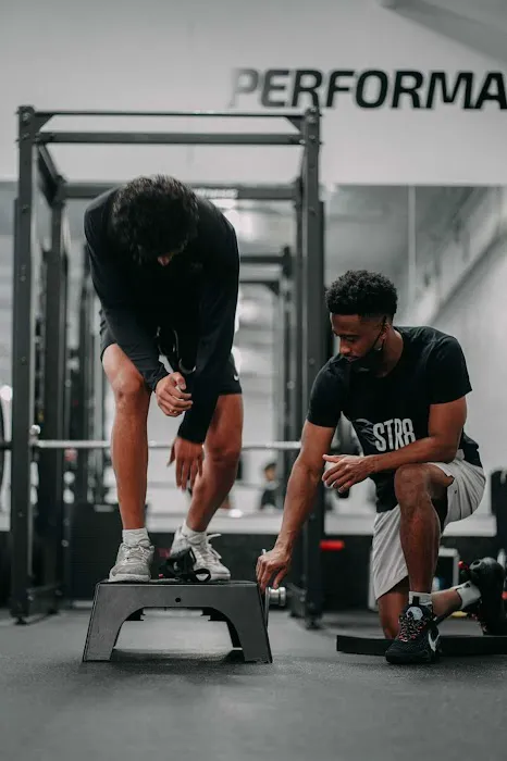 STR8 Performance Picture 7