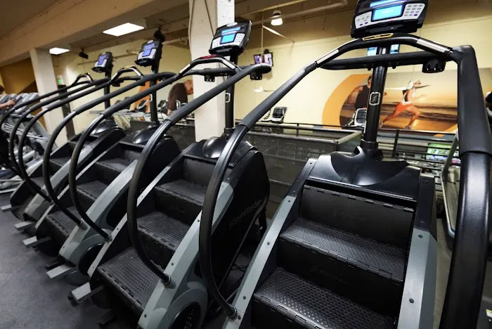 24 Hour Fitness Picture 1