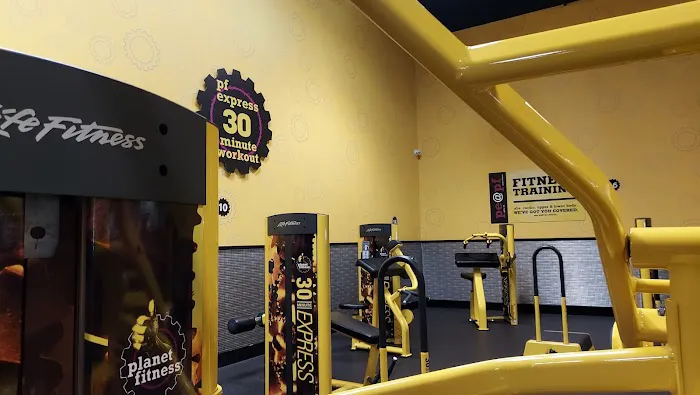 Planet Fitness Picture 10