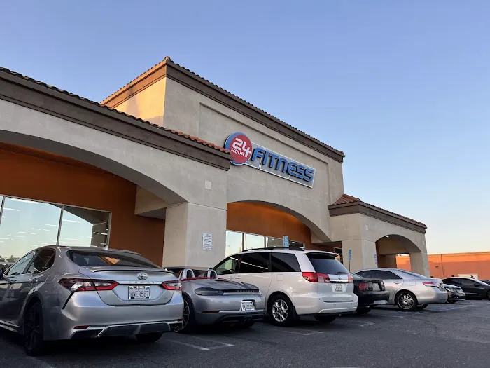 24 Hour Fitness Picture 8