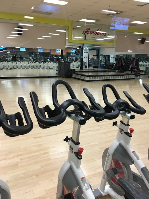 24 Hour Fitness Picture 2