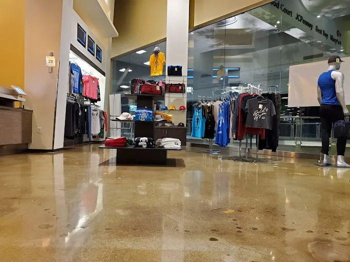 Gold's Gym West Covina Picture 10