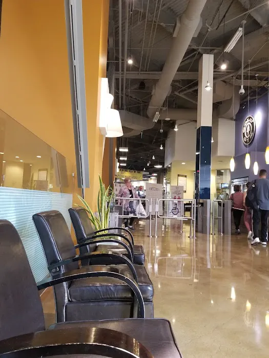 Gold's Gym West Covina Picture 4