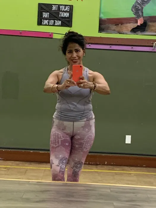 Zumba Mania Fitness Picture 9