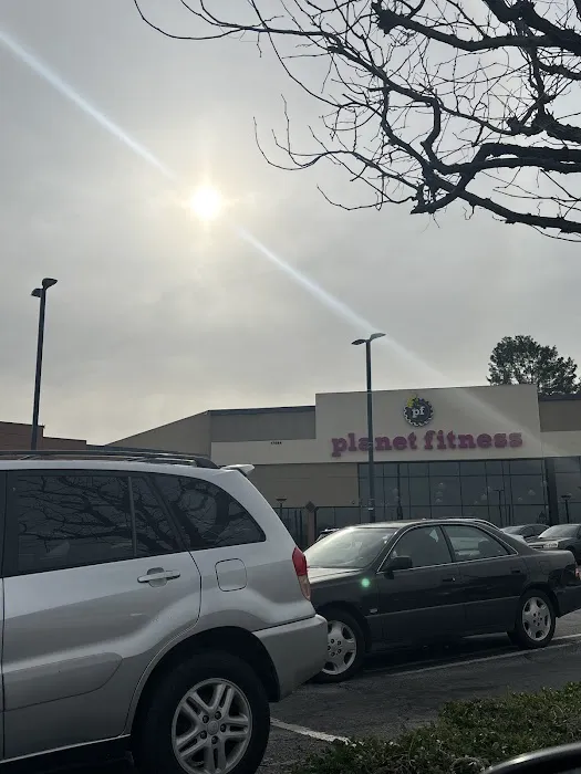 Planet Fitness Picture 1