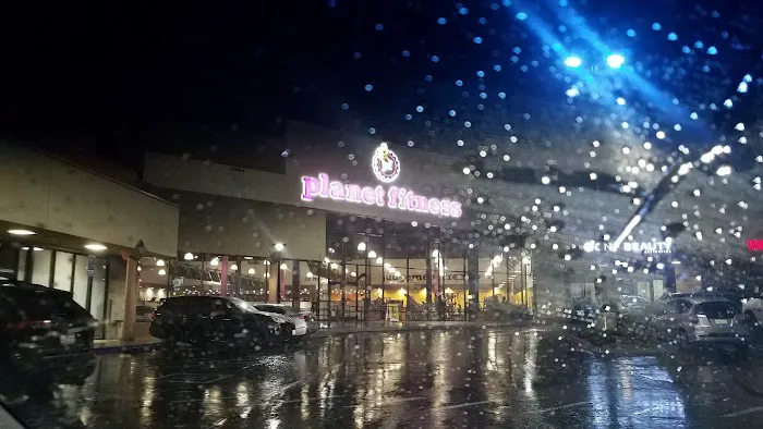 Planet Fitness Picture 10