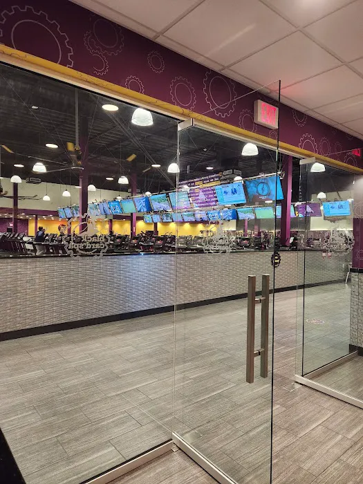 Planet Fitness Picture 8
