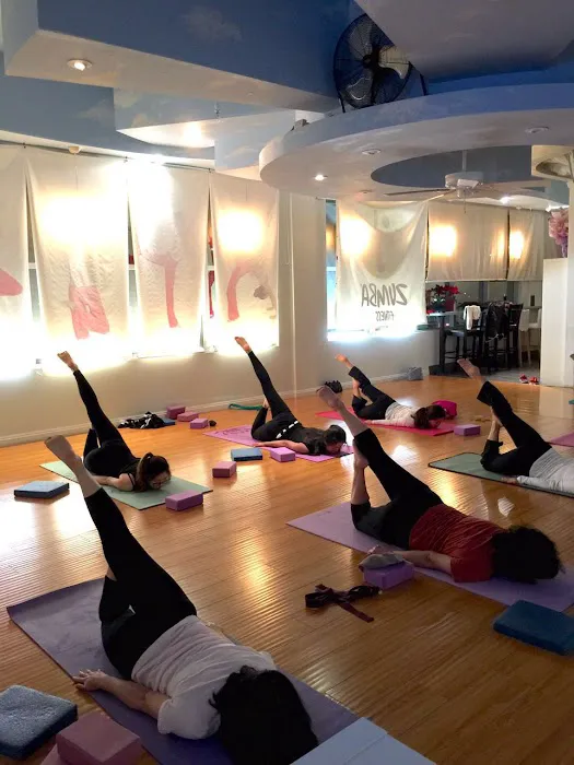 Violet Yoga Fitness Picture 6