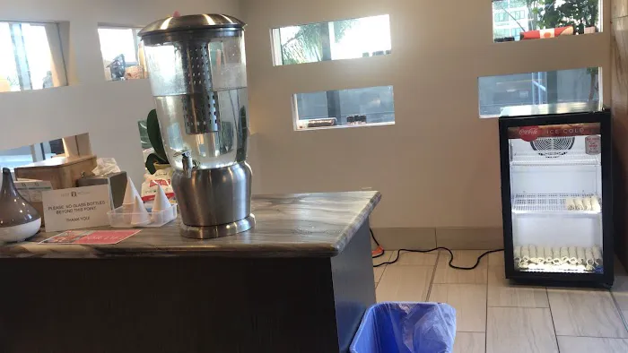 Hot 8 Yoga Picture 4