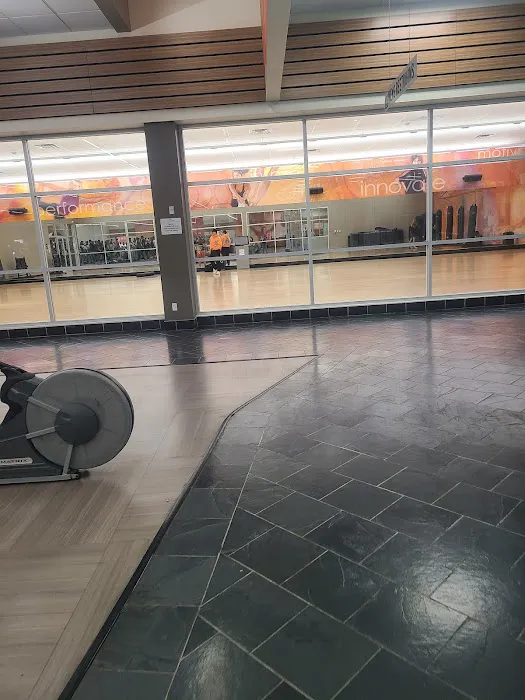 LA Fitness Picture 6
