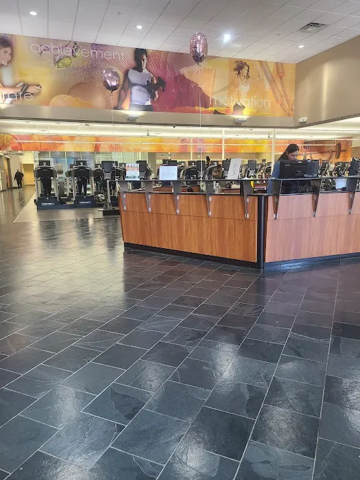 LA Fitness Picture 10