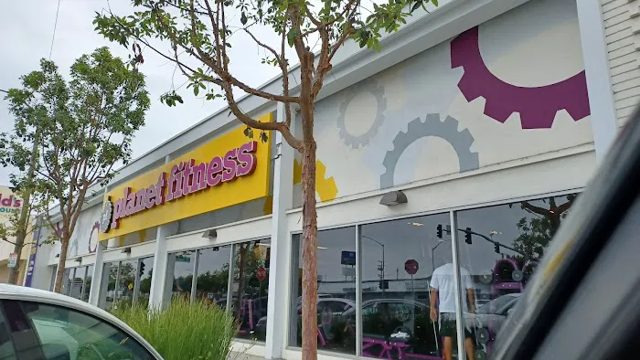 Planet Fitness Picture 2