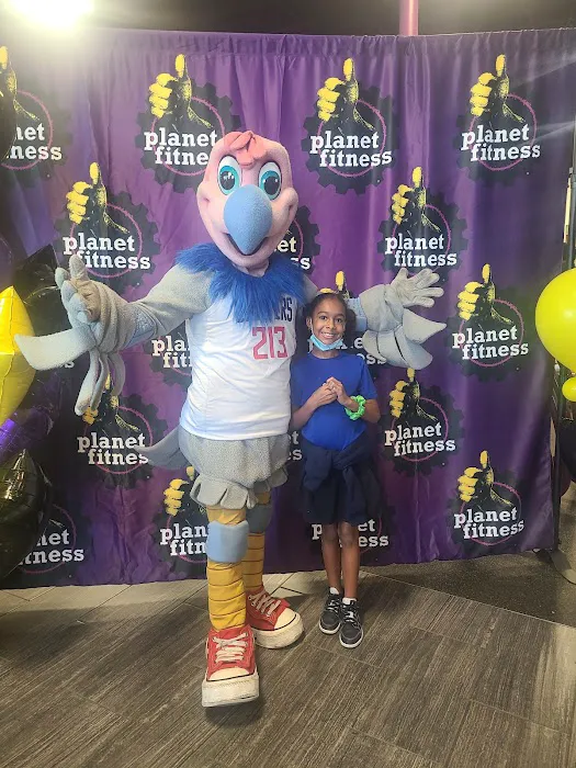 Planet Fitness Picture 4