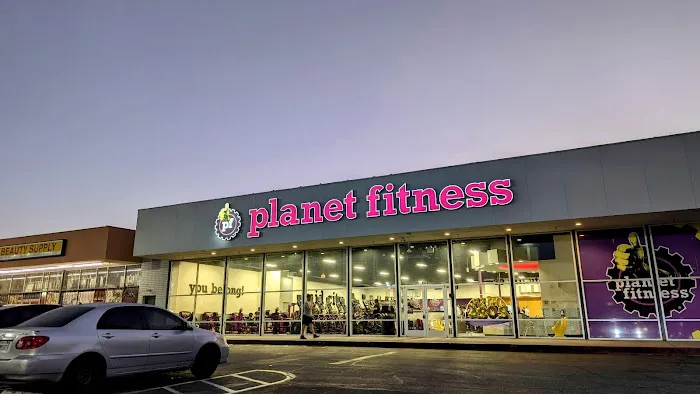 Planet Fitness Picture 2