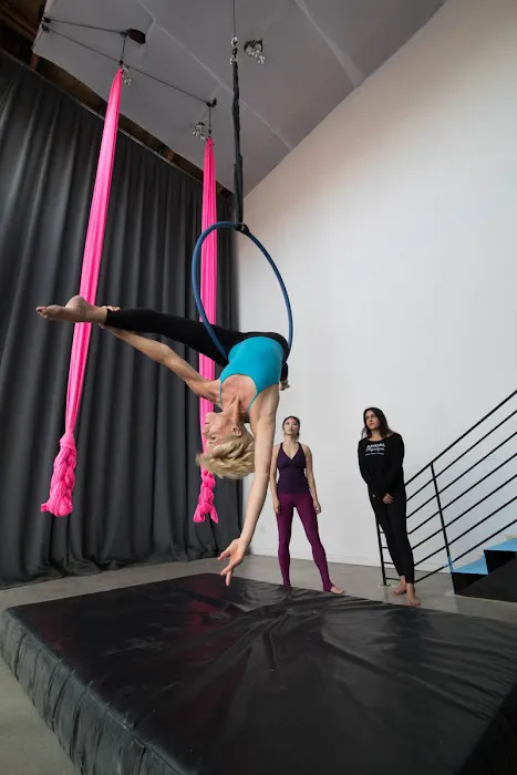 Aerial Physique Picture 7