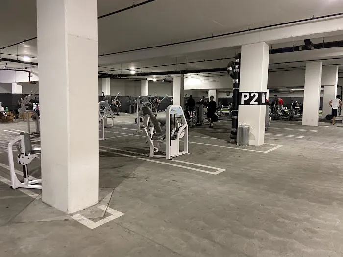 24 Hour Fitness Picture 7