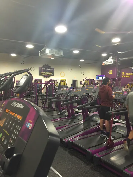 Planet Fitness Picture 7