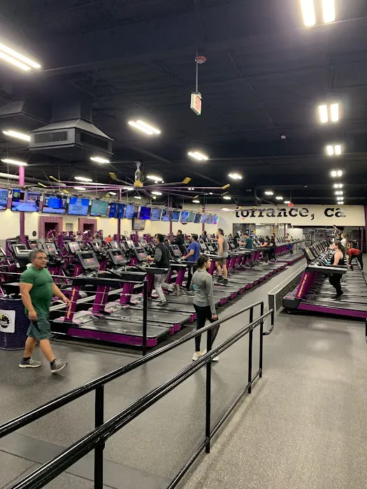 Planet Fitness Picture 2