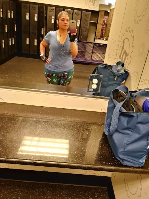 Planet Fitness Picture 6