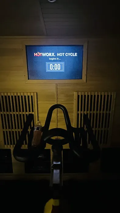 HOTWORX - Torrance, CA - Del Amo/Best Plaza Picture 5