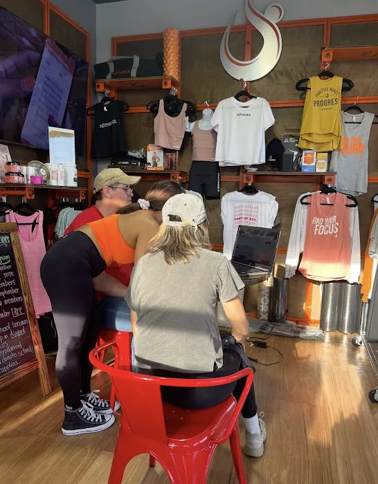 HOTWORX - Torrance, CA - Del Amo/Best Plaza Picture 9