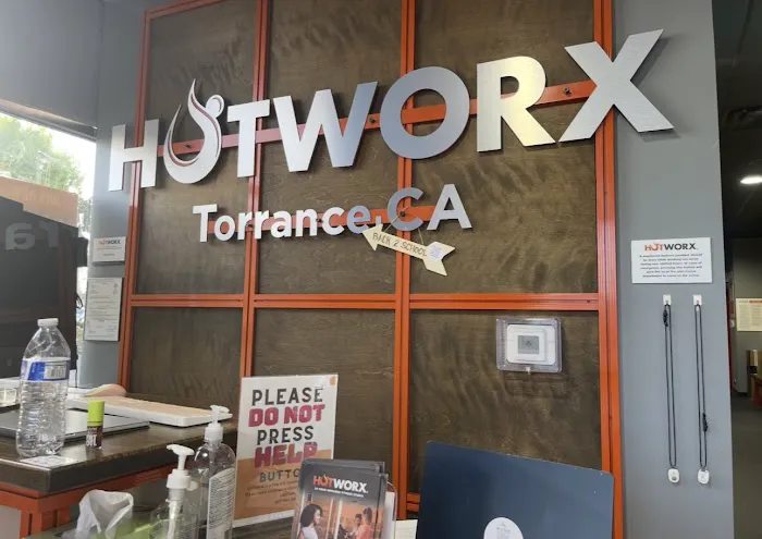 HOTWORX - Torrance, CA - Del Amo/Best Plaza Picture 3