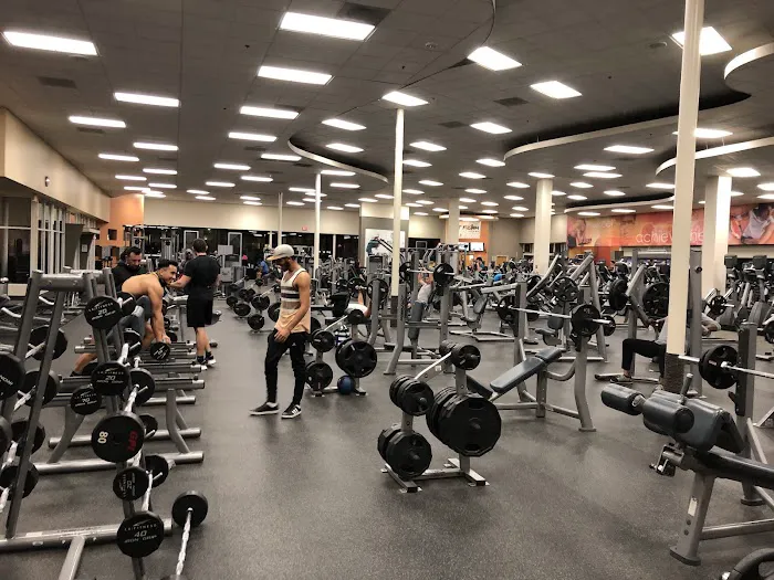 LA Fitness Picture 6