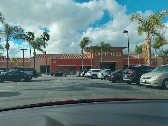 LA Fitness Picture 4