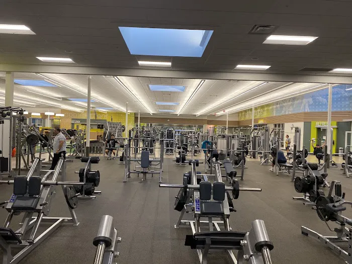 LA Fitness Picture 1