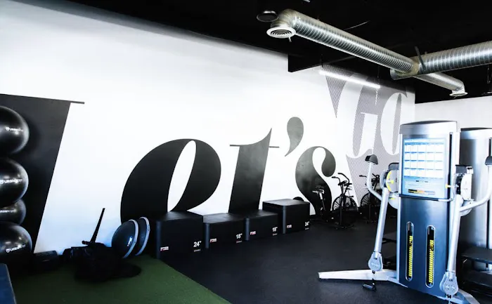 Four Hundred Fitness Club Picture 10