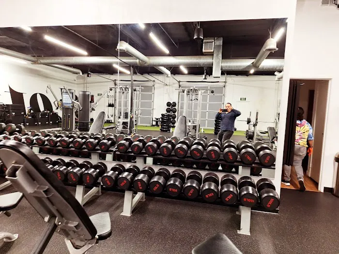 Four Hundred Fitness Club Picture 9