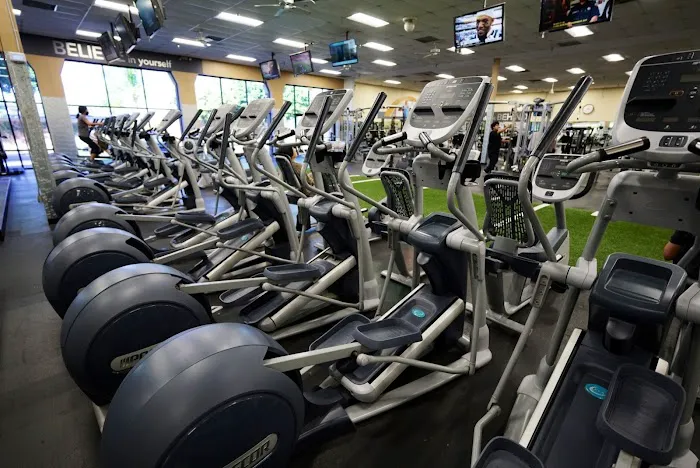 24 Hour Fitness Picture 1