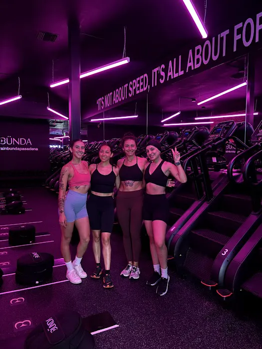 Bünda Pasadena Picture 3