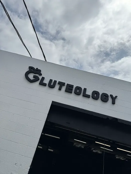 Gluteology Picture 1