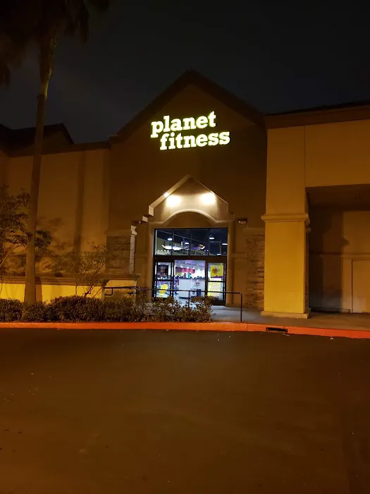 Planet Fitness Picture 2