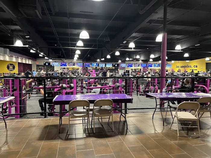 Planet Fitness Picture 10