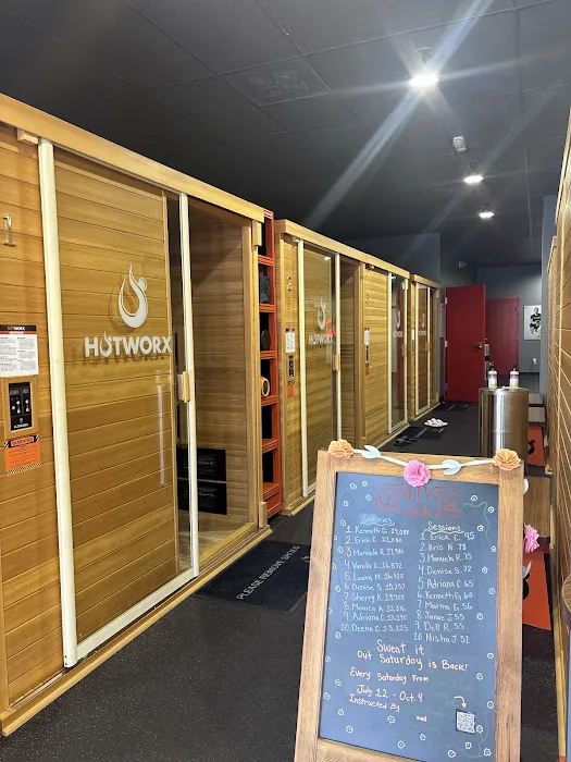 HOTWORX - San Pedro, CA Picture 10