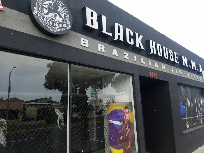 Black House MMA Picture 9