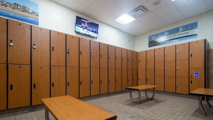 24 Hour Fitness Picture 2