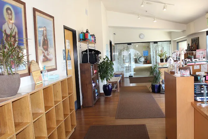 Original Hot Yoga Huntington Beach - Hot Yoga and Fitness Picture 6