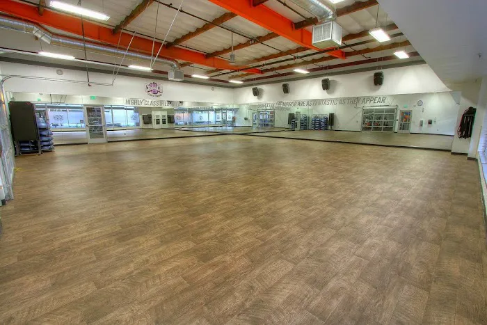 Crunch Fitness - Tustin Picture 1